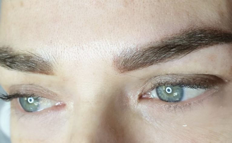 Microblading efecto polvo en Madrid Tres Cantos